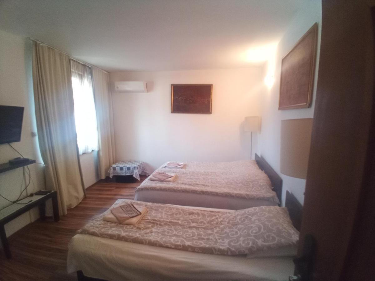 Стаи За Гости Алба Kazanlŭk Buitenkant foto