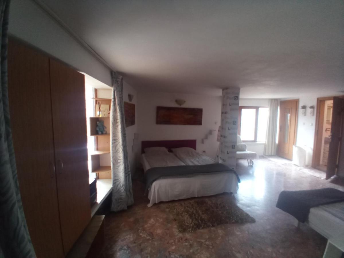 Стаи За Гости Алба Kazanlŭk Buitenkant foto